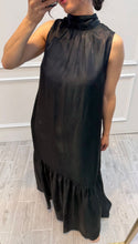 Cargar imagen en el visor de la galería, GENA - Maxi vestido negro