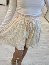 Cargar imagen en el visor de la galería, DULCE - Short floral