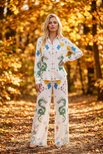 Cargar imagen en el visor de la galería, FLORIA - Set pantalon y blusa crema estampado