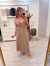 Cargar imagen en el visor de la galería, FLORENCIA - Maxi vestido café