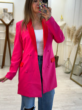 Cargar imagen en el visor de la galería, PIEDAD - Blazer fucsia con rojo
