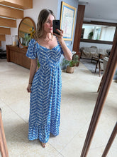 Cargar imagen en el visor de la galería, KARIME - Maxi vestido estampado azul