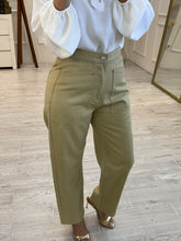 Cargar imagen en el visor de la galería, CLEOTILDE - Pantalon olivo