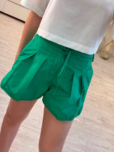 Cargar imagen en el visor de la galería, EVANIA - Short verde