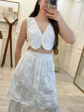 Cargar imagen en el visor de la galería, KENIA - Set blusa y falda blanca
