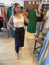 Cargar imagen en el visor de la galería, IRMA - Pantalón azul marino rayas