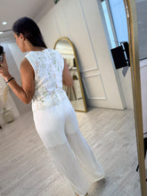 Cargar imagen en el visor de la galería, TETIS – Set crema bordado de chaleco y pantalón