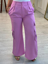 Cargar imagen en el visor de la galería, HELEN - Pantalon rosa tipo cargo