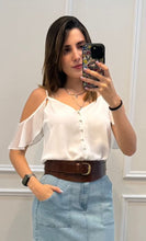 Cargar imagen en el visor de la galería, DEMI - Blusa blanca