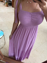 Cargar imagen en el visor de la galería, VICARIA - Maxi vestido lila