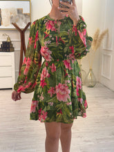 Cargar imagen en el visor de la galería, MIRA - Vestido verde estampado floral