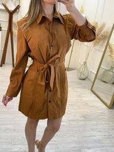 Cargar imagen en el visor de la galería, EUGENIA - Vestido corto marron