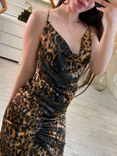 Cargar imagen en el visor de la galería, AMAYA - Maxi vestido animal print