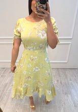 Cargar imagen en el visor de la galería, VENUS - Maxi vestido amarillo estampado