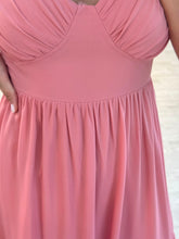Cargar imagen en el visor de la galería, DOREEN - Maxi vestido coral