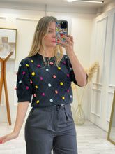 Cargar imagen en el visor de la galería, LUNA - Blusa negra pompones