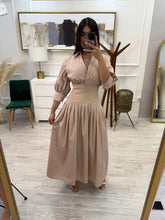 Cargar imagen en el visor de la galería, NOELIA - Maxi vestido arena