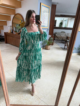 Cargar imagen en el visor de la galería, ETHEL - Maxi vestido verde estampado