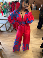 Cargar imagen en el visor de la galería, GRISELDA - Set blusa y pantalon fucsia con azul