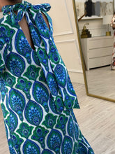 Cargar imagen en el visor de la galería, IVETTE - Maxi vestido estampado azul con verde