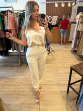 Cargar imagen en el visor de la galería, MARBELLA - Pantalón hueso