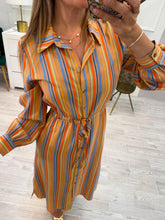 Cargar imagen en el visor de la galería, ZURIA - Maxi vestido naranja rayas