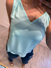 Cargar imagen en el visor de la galería, MIREYA - Blusa azul aqua