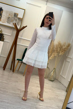 Cargar imagen en el visor de la galería, AZRA - Vestido blanco manga larga