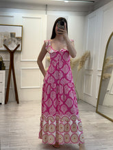 Cargar imagen en el visor de la galería, ASHBY - Maxi vestido rosa estampado