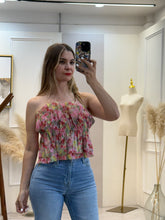 Cargar imagen en el visor de la galería, PRIMAVERA – Blusa strapless floral con olanes