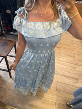 Cargar imagen en el visor de la galería, GUALBERTA - Maxi vestido azul estampado
