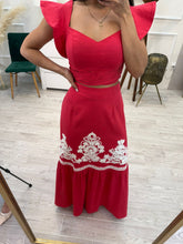Cargar imagen en el visor de la galería, WREN - Set blusa y falda rojo