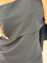 Cargar imagen en el visor de la galería, ADELA - Vestido midi negro asimétrico