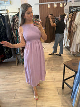 Cargar imagen en el visor de la galería, DOROTEA - Maxi vestido lila sin mangas