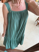 Cargar imagen en el visor de la galería, SIENNA - Maxi vestido verde olivo