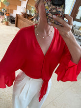 Cargar imagen en el visor de la galería, SALOME - Blusa roja