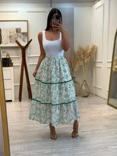 Cargar imagen en el visor de la galería, CANDELA - Falda blanca estampado verde