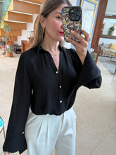 Cargar imagen en el visor de la galería, MERYL - Camisa negra
