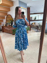 Cargar imagen en el visor de la galería, GUILLERMINA - Maxi vestido estampado azul