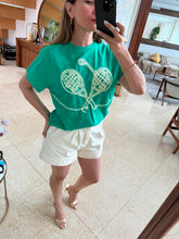 Cargar imagen en el visor de la galería, ALASKA - Playera verde raquetas