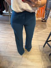 Cargar imagen en el visor de la galería, YOSELIN - Pantalón azul petróleo