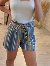 Cargar imagen en el visor de la galería, NIA - Short rayas