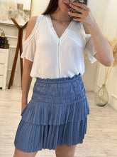 Cargar imagen en el visor de la galería, FLORA - Blusa blanca