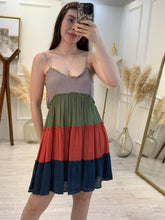 Cargar imagen en el visor de la galería, CIRCE  – Vestido de tirantes con capas de colores