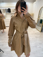 Cargar imagen en el visor de la galería, MIYU - Vestido khaki