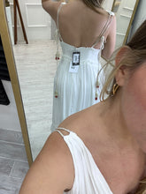 Cargar imagen en el visor de la galería, CAMERON - Maxi vestido blanco sin mangas
