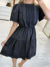 Cargar imagen en el visor de la galería, GENESIS - Vestido corto negro