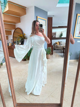 Cargar imagen en el visor de la galería, CONCHITA - Maxi vestido blanco asimétrico