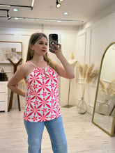 Cargar imagen en el visor de la galería, GALILEA – Blusa blanca bordada en rojo