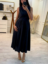 Cargar imagen en el visor de la galería, KYLIE - Maxi vestido negro